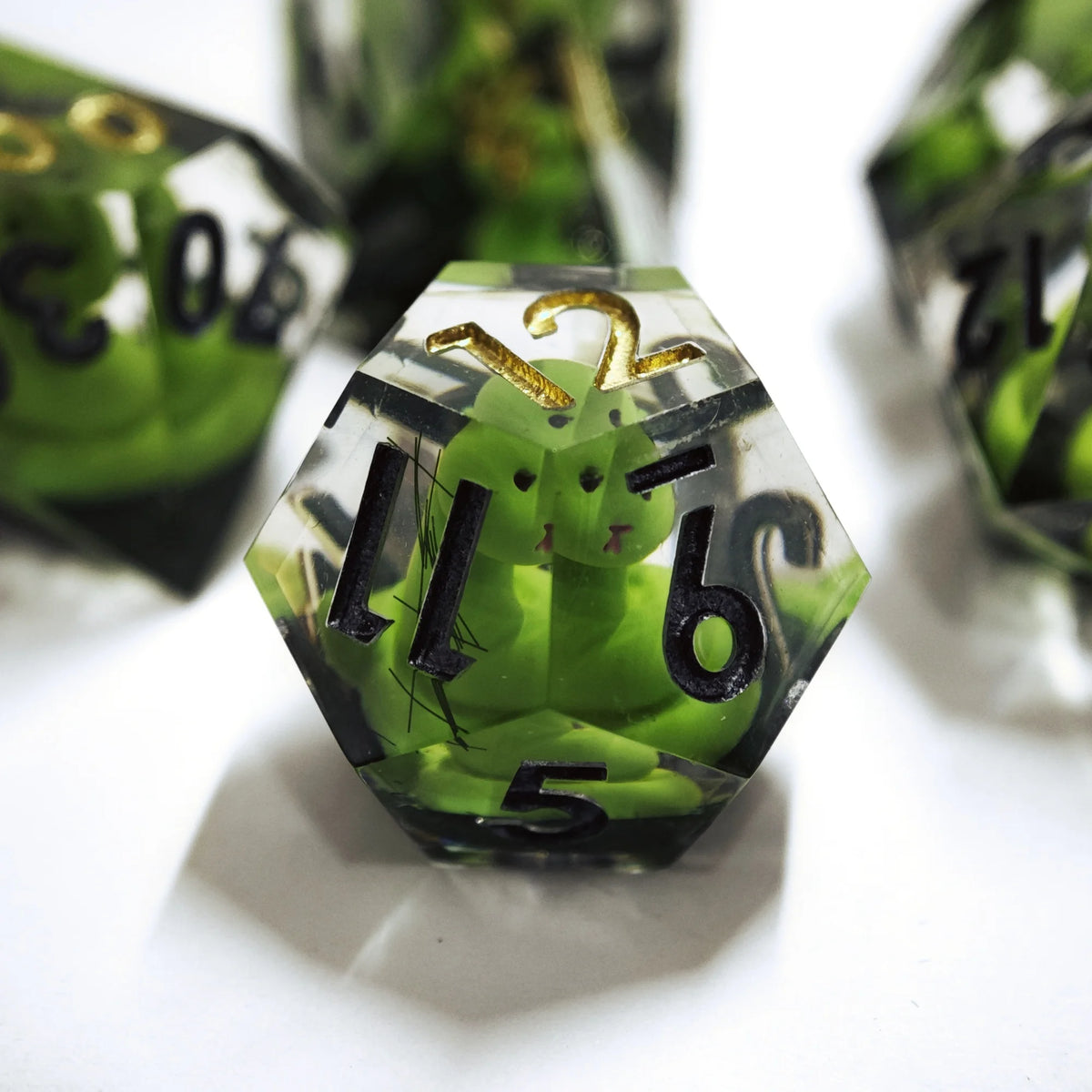 Snake-Effect Resin Dice Set – 4 Colours to Choose From