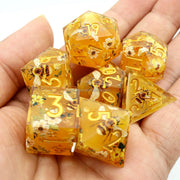 The Apiarist Dice Set,Honeybee Blossom 3D Artisan Dice,Gilded Bee on Bloom Resin Sharp Edge Dice Set Factory Wholesale No MOQ
