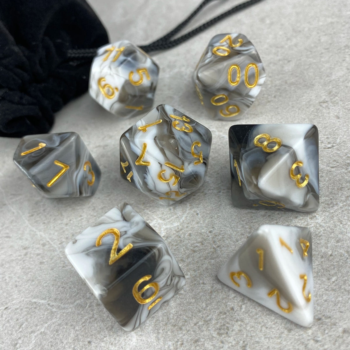 Two-Tone Dice Set with Bag – 9 Colours to Choose From