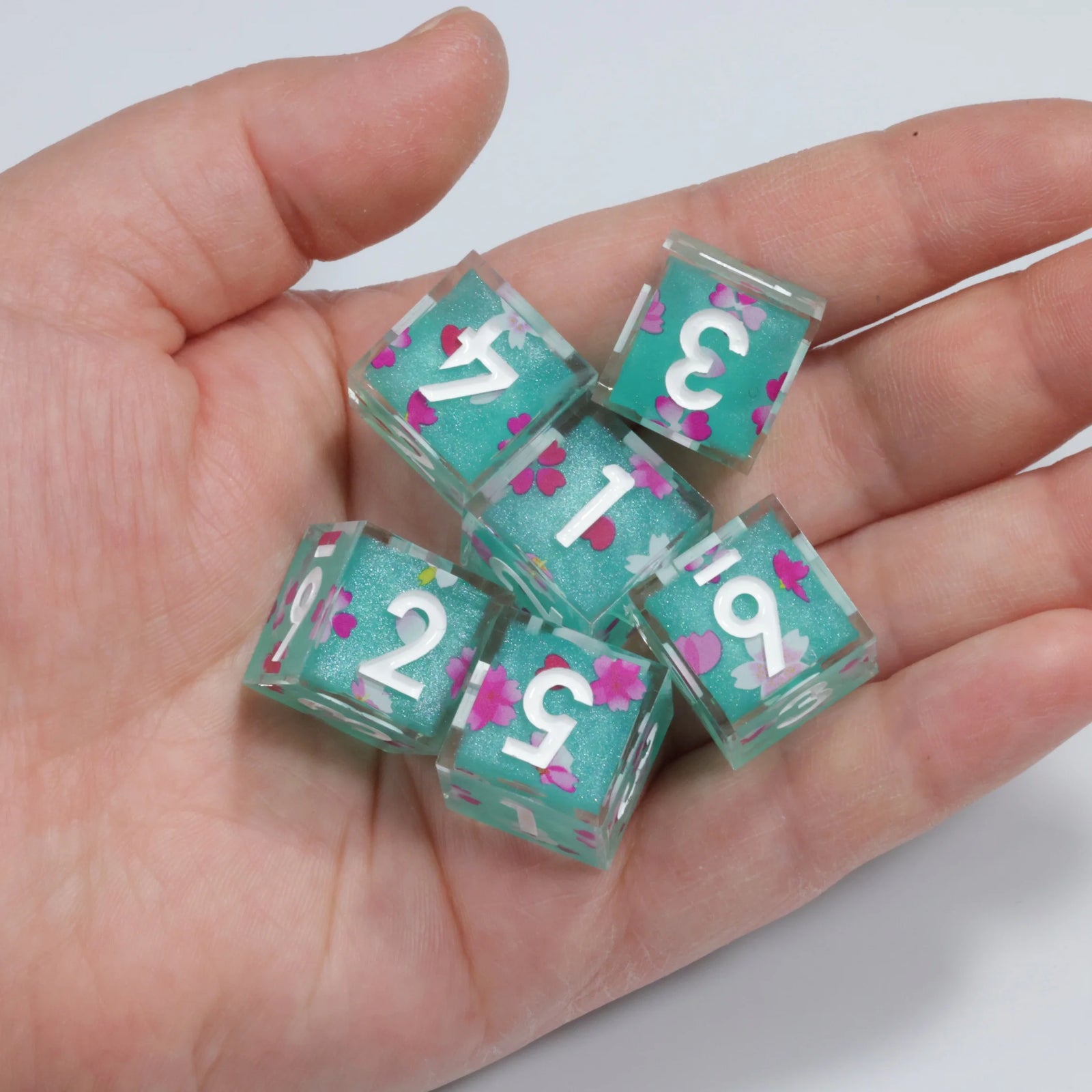 MINI PLANET DND 6pcs D6 Dice Set for TRPG Board Game Resin Dice with Sharp Edges 16mm 6-sided Dice Wholesale Custom